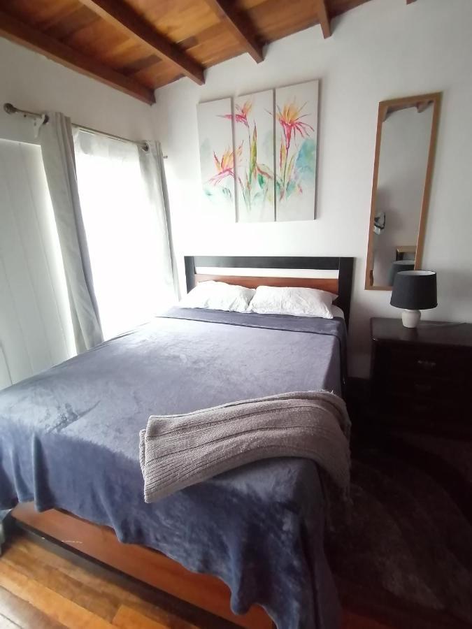 Airport Traveler'S Home. Alajuela Exterior foto