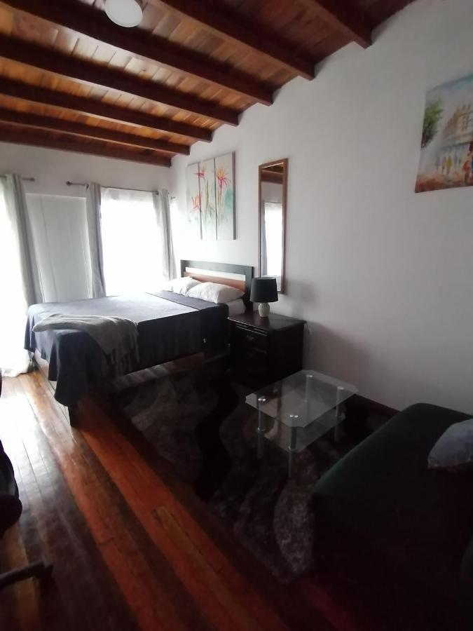 Airport Traveler'S Home. Alajuela Exterior foto
