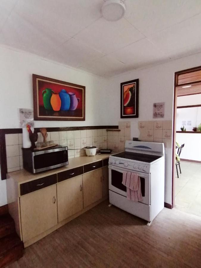 Airport Traveler'S Home. Alajuela Exterior foto