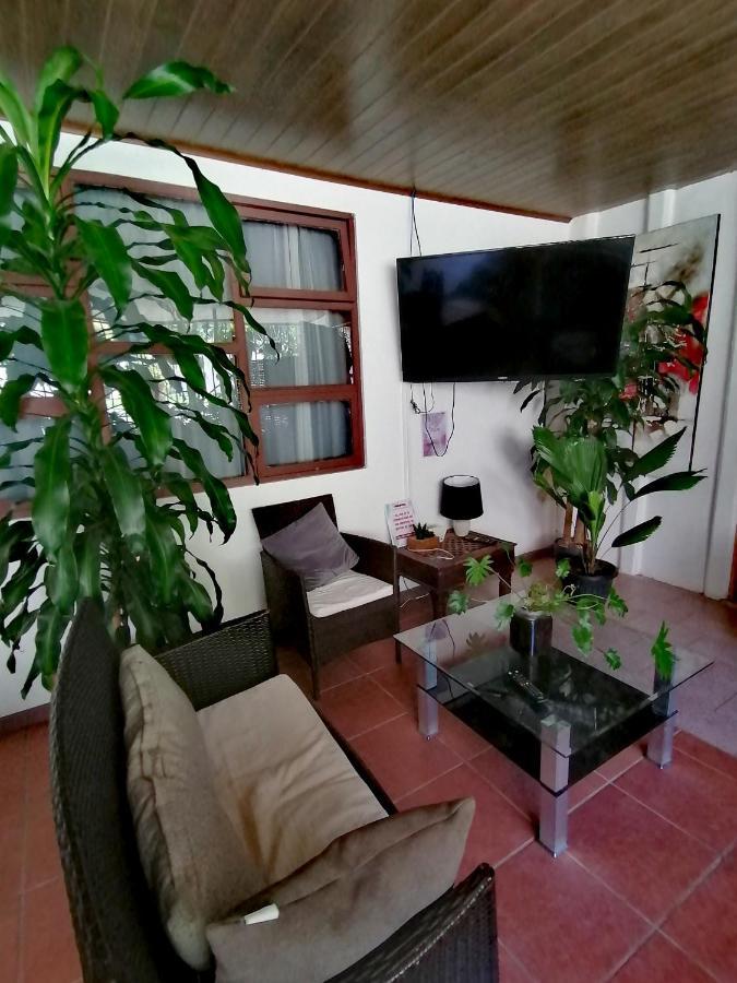 Airport Traveler'S Home. Alajuela Exterior foto