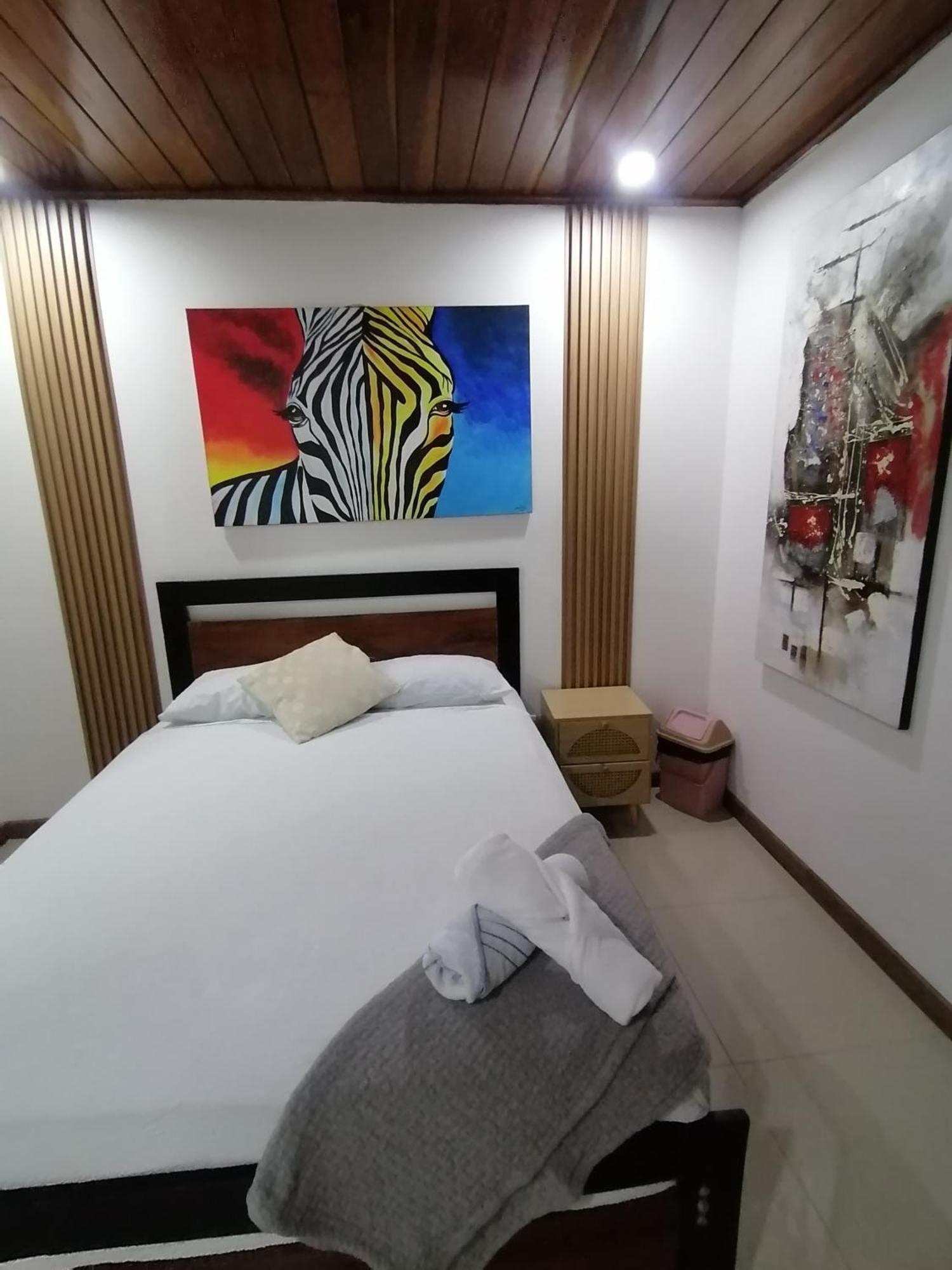 Airport Traveler'S Home. Alajuela Quarto foto